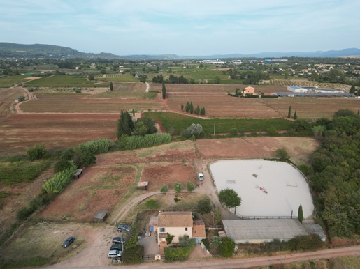 Equestrian property on 11.660 m² - Le Luc (83)