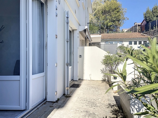 Royan: 41 m² apartment with parking and garage