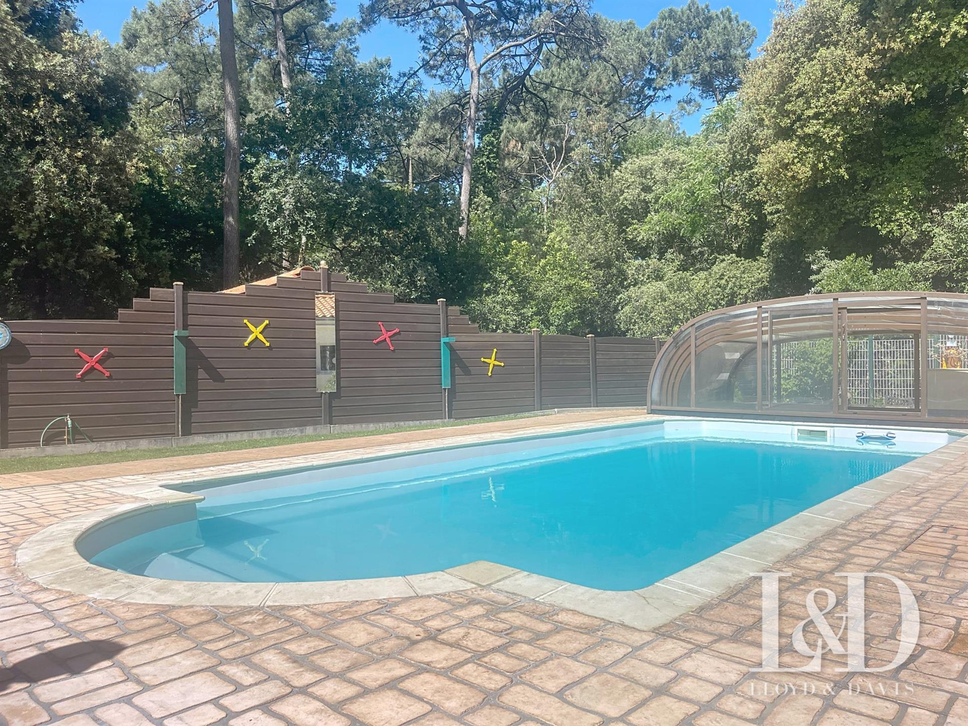 Meschers sur Gironde: House 172 m², 4 bedrooms and swimming pool