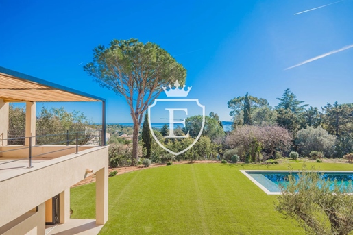Grimaud: Villa close to the beach with a beautiful sea view