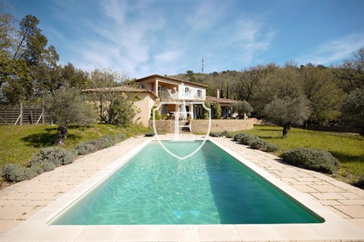 La Garde-Freinet: Charmant Provençaals huis in alle rust met uitzicht op het dorp