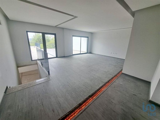 Duplex T5 em Faro de 258,00 m²