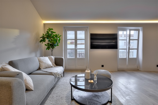 Nice - Coulée Verte - renovated 3 room apartment with south-facing balcony