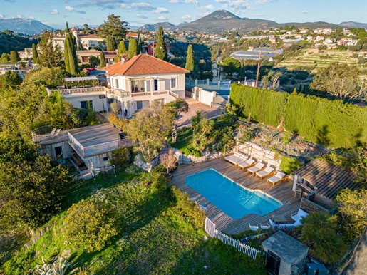 Nice - St Pierre de Féric - Superbe villa entièrement rénovée, piscine, terrasses et stationnements