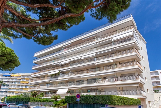 Cannes - Croisette // 4-Zimmer-Wohnung im Dachgeschoss