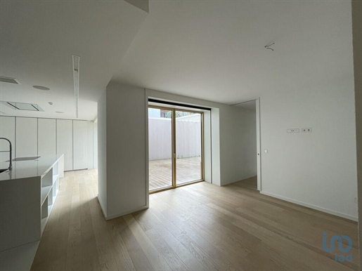 Appartement T5 à Porto de 347,00 m²