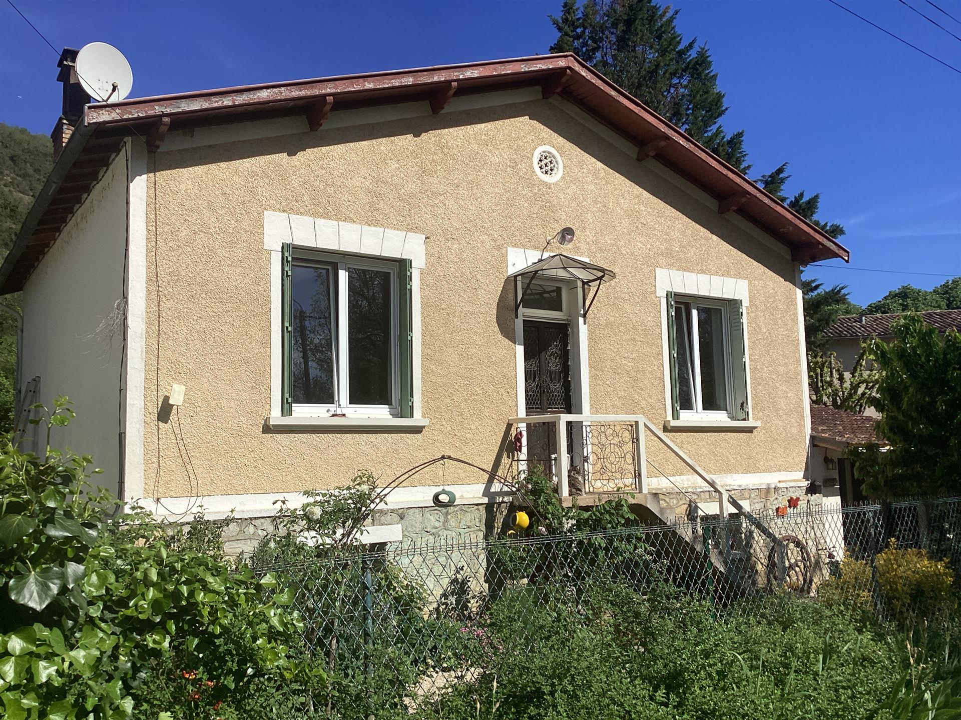 Huis met tuinen in Saint Antonin Noble Val
