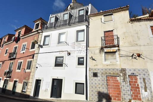 Prédio reabilitado a estrear – 4 apartamentos – São Vicente – Lisboa