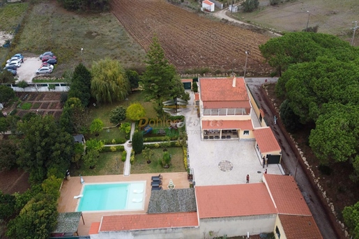 Moradia V3 com piscina e Jardim