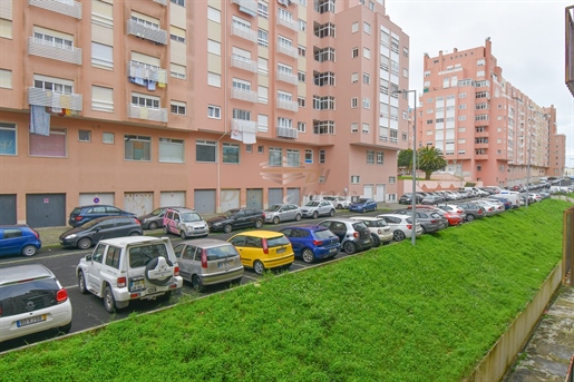 Apartamento T2 com varanda e arrecadação– Rio de Mouro