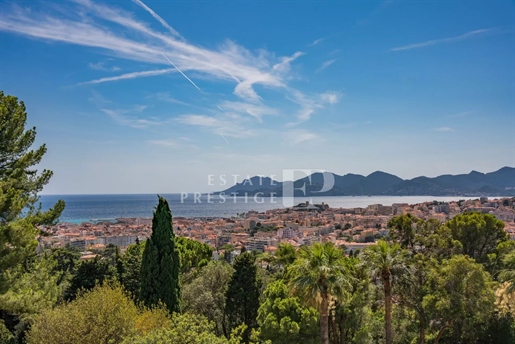 Cannes : Villa Exceptionnelle avec Vue Mer Panoramique