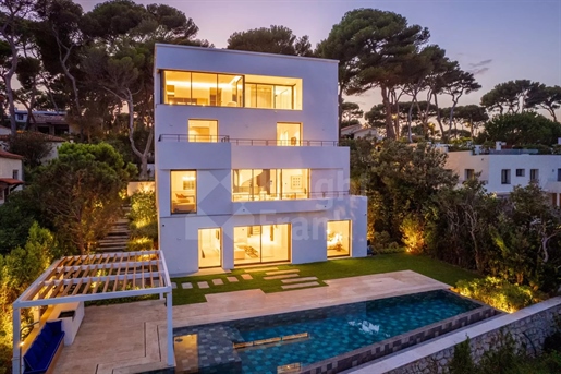 Schitterende villa aan het strand in Cap d'Antibes