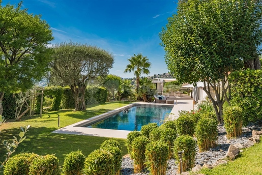 Mougins - Sompteuse villa californienne vue panoramique et emplacement privilégié