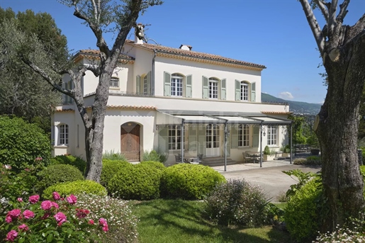 Grasse - A Perfumer's Mansion with Pool and Views