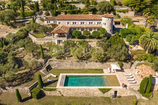 Vence : A Luxurious and vast property with Panoramic sea views