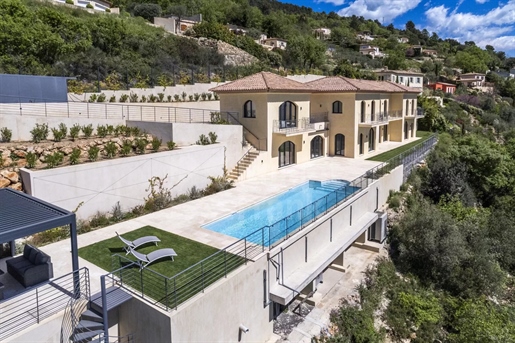 Cabris : Exceptional property with stunning panoramic sea views