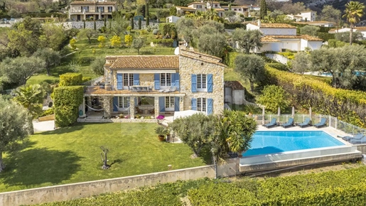 Vence : Stone charm and panoramic view