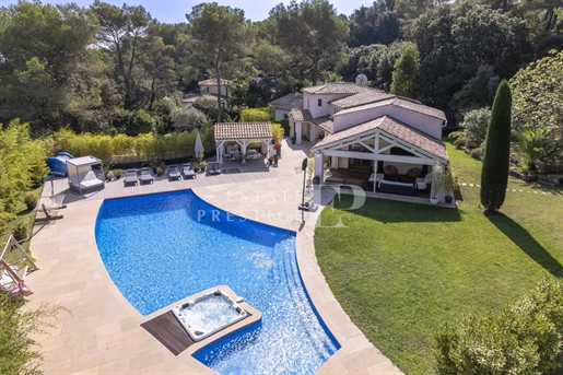 Mougins - Luxurious villa in Parcs de Mougins