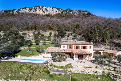 Châteauneuf - Villa with panoramic sea view and pool