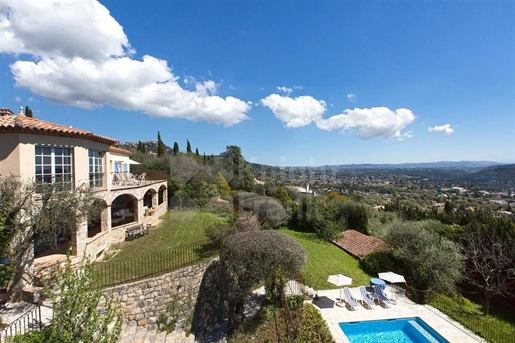 Spéracèdes : Très belle villa provençale avec vues panoramiques