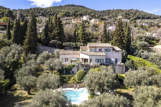 Grasse - Belle villa Provençale 5 chambres avec piscine et vue mer.