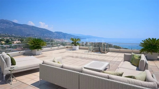 Roquebrune Cap Martin - Herrliche 4-Zimmer-Wohnung mit großer Terrasse und zusätzlichem Dach