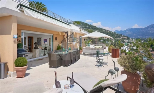 Roquebrune Cap Martin - Superbe appartement 4 pièces avec une large terrasse et Rooftop additionel