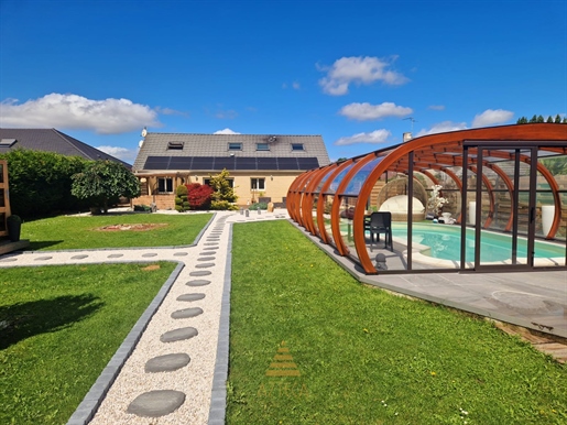 Pavillon avec 3 chalets privatifs, jardin et piscine chauffée