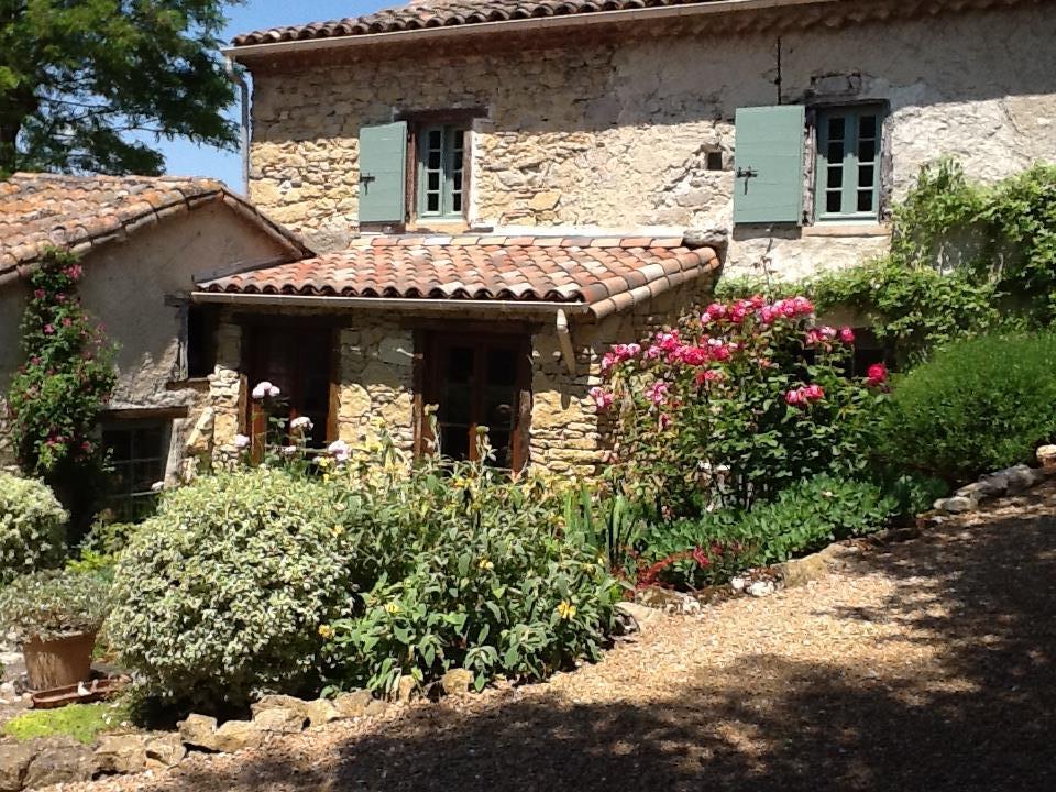 Uroczy dom i jego aneks w Pays de Cocagne między Tuluzą a Castres