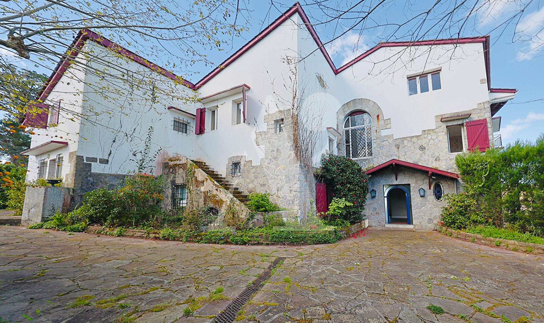 Compra: Vivenda de luxo (64500)
