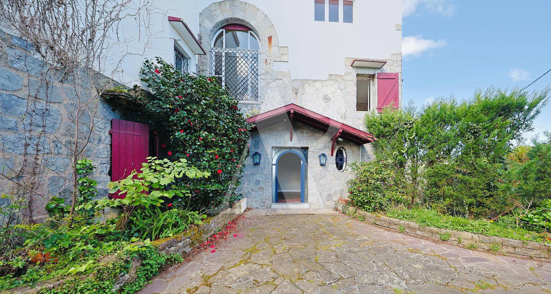 Compra: Vivenda de luxo (64500)