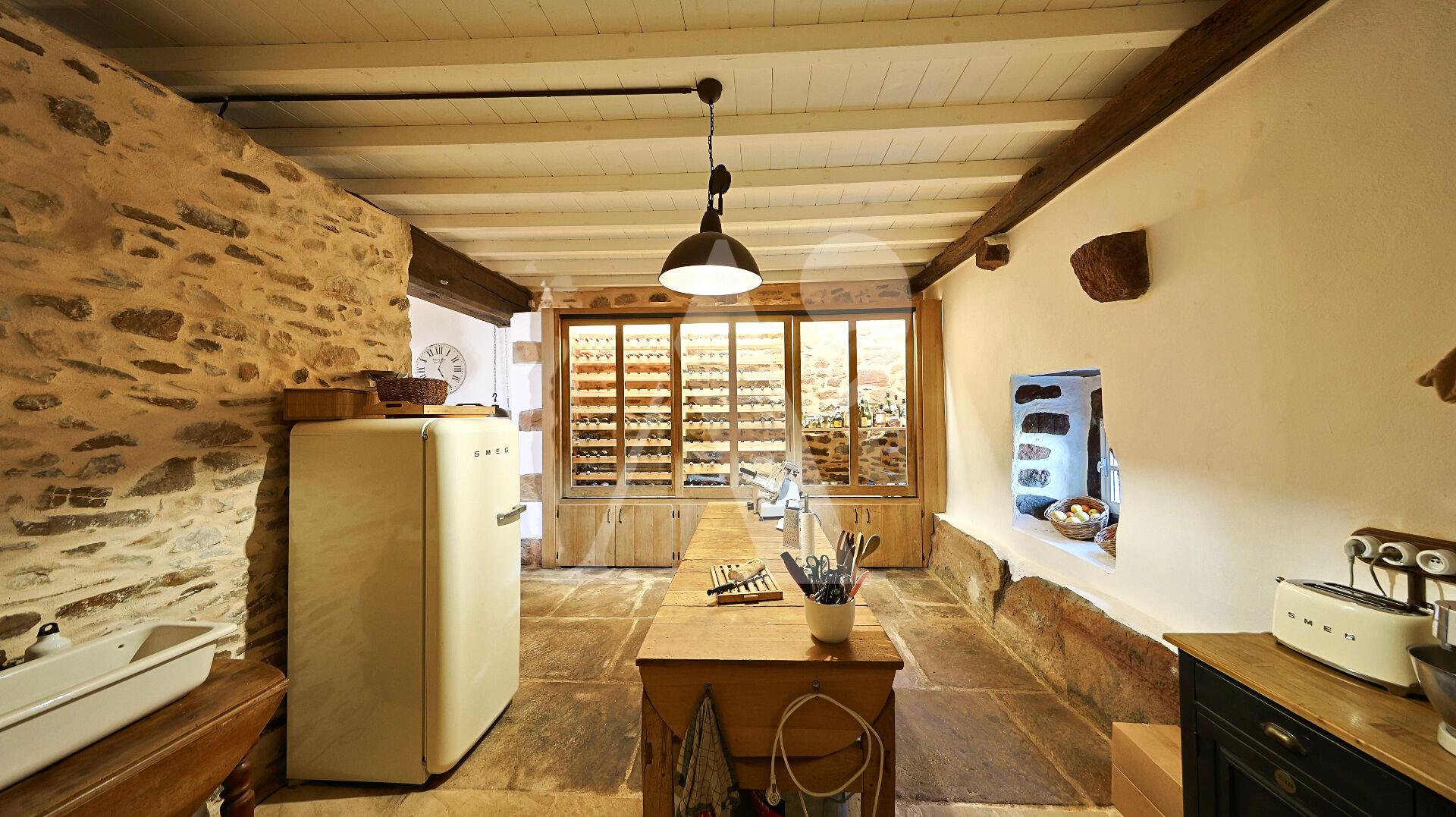 Sublimated Labourdine architecture - Panoramic view