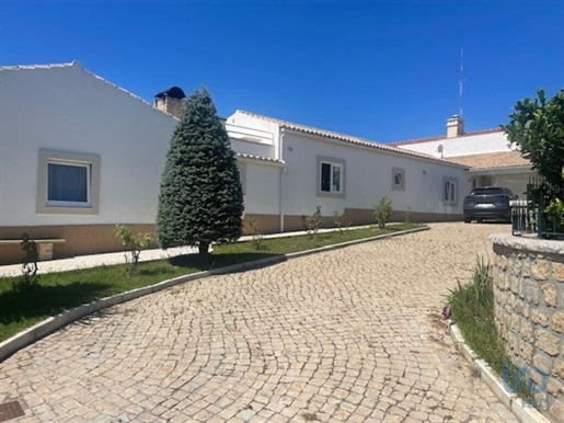 Maison de village T5 à Santa Maria, São Pedro E Matacães de 670,00 m²