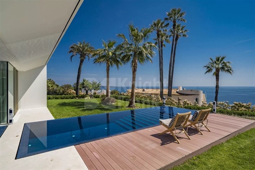 Cannes: een prachtige moderne villa met panoramisch uitzicht op zee
