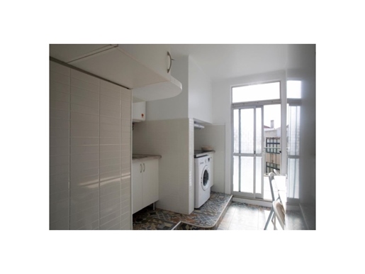 6 bedroom apartment located in Lisbon!