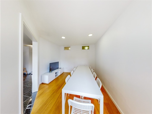 Renovated 7-bedroom apartment with excellent rental yield in the center of Lisbon