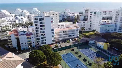 Apartment with 2 Rooms in Faro with 100,00 m²