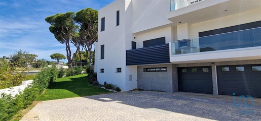 Home / Villa with 3 Rooms in Faro with 300,00 m²