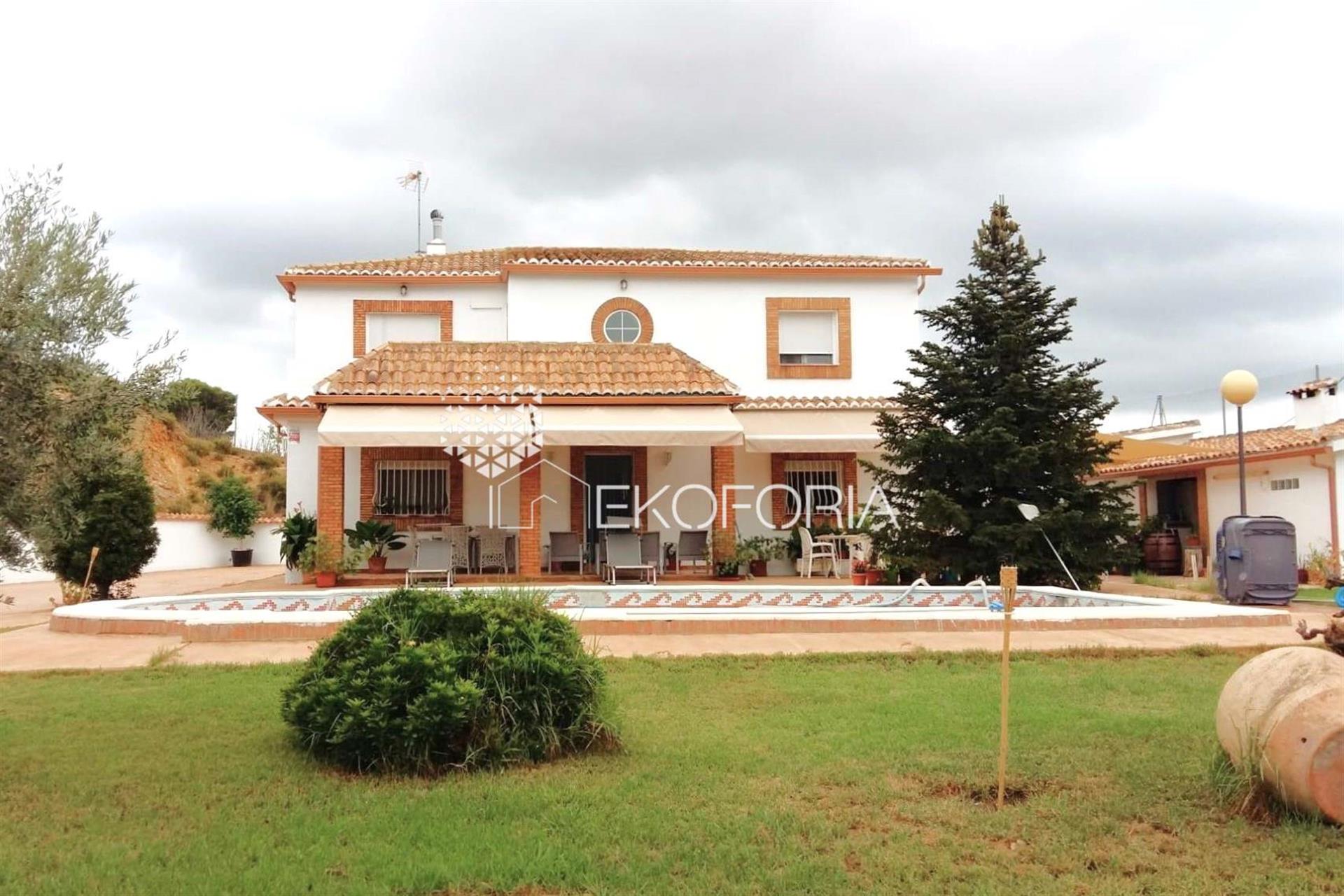 Villa With Panoramic Views And 5000 M2 Land