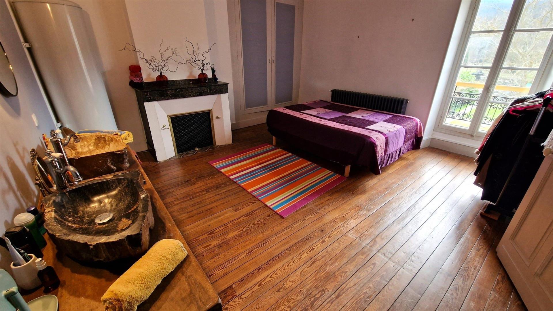 Authentic old village house renovated with outbuildings and garden