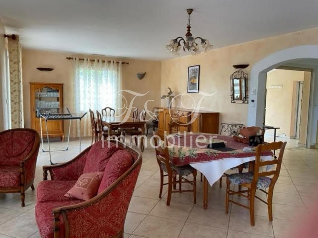 Purchase: House (84400)