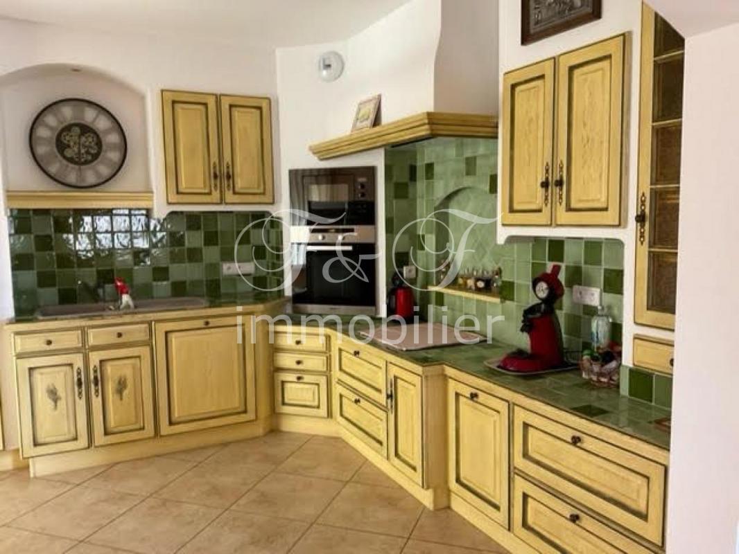 Purchase: House (84400)