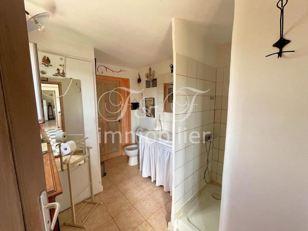 Purchase: House (84400)