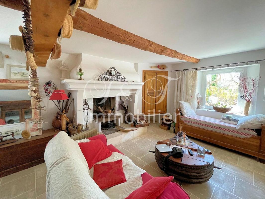 Purchase: House (84400)