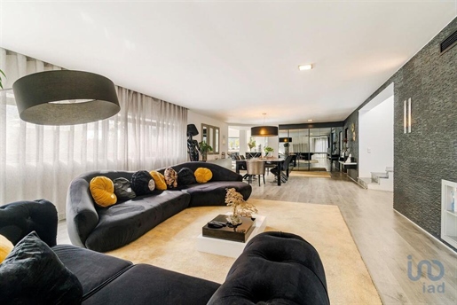 Home / Villa met 5 Kamers in Porto met 618,00 m²