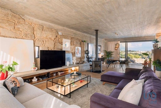 Home / Villa met 3 Kamers in Porto met 262,00 m²