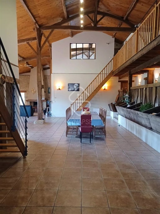 Old barn tastefully renovated to accommodate tourist activities between Marmande and Ag