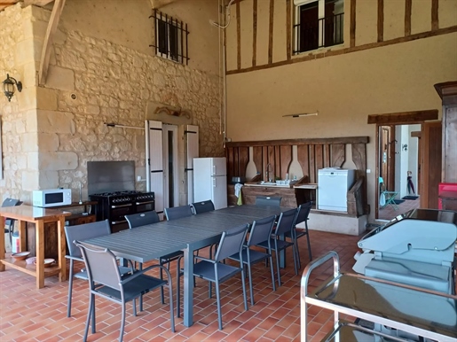 Old barn tastefully renovated to accommodate tourist activities between Marmande and Ag