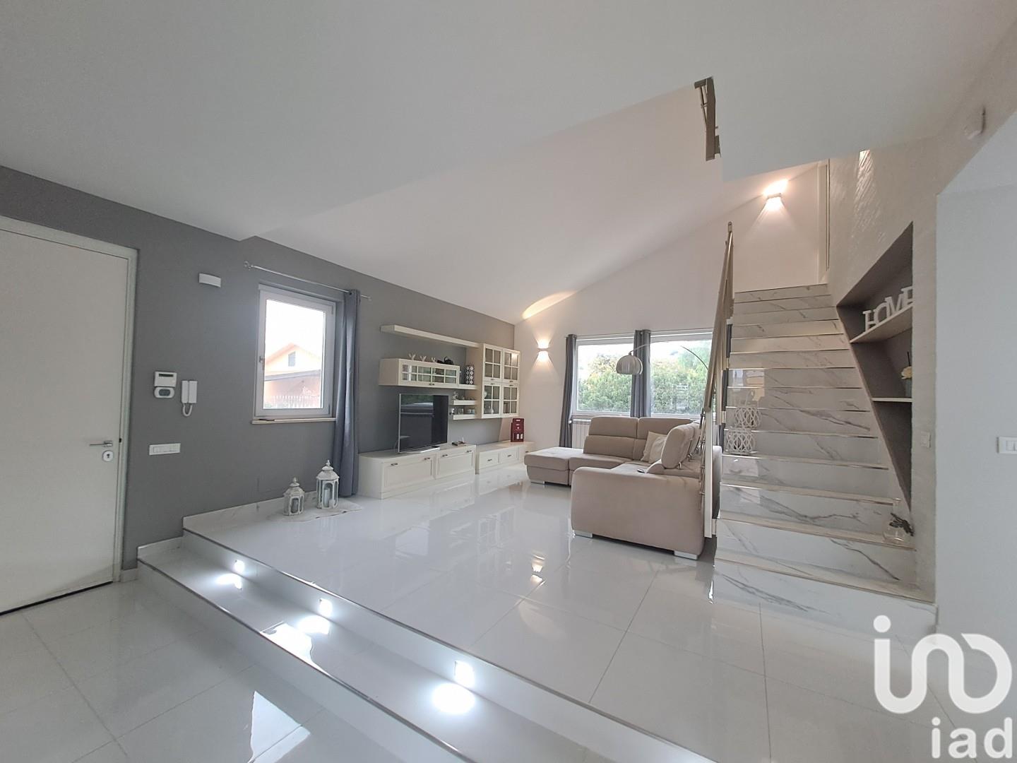 Sale Home 175 m² - 3 bedrooms
