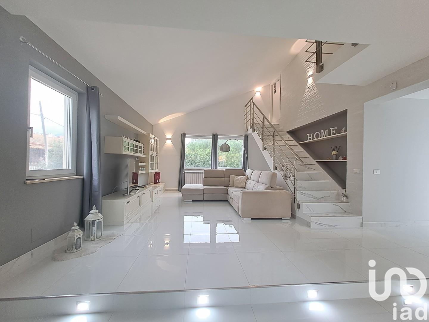 Sale Home 175 m² - 3 bedrooms